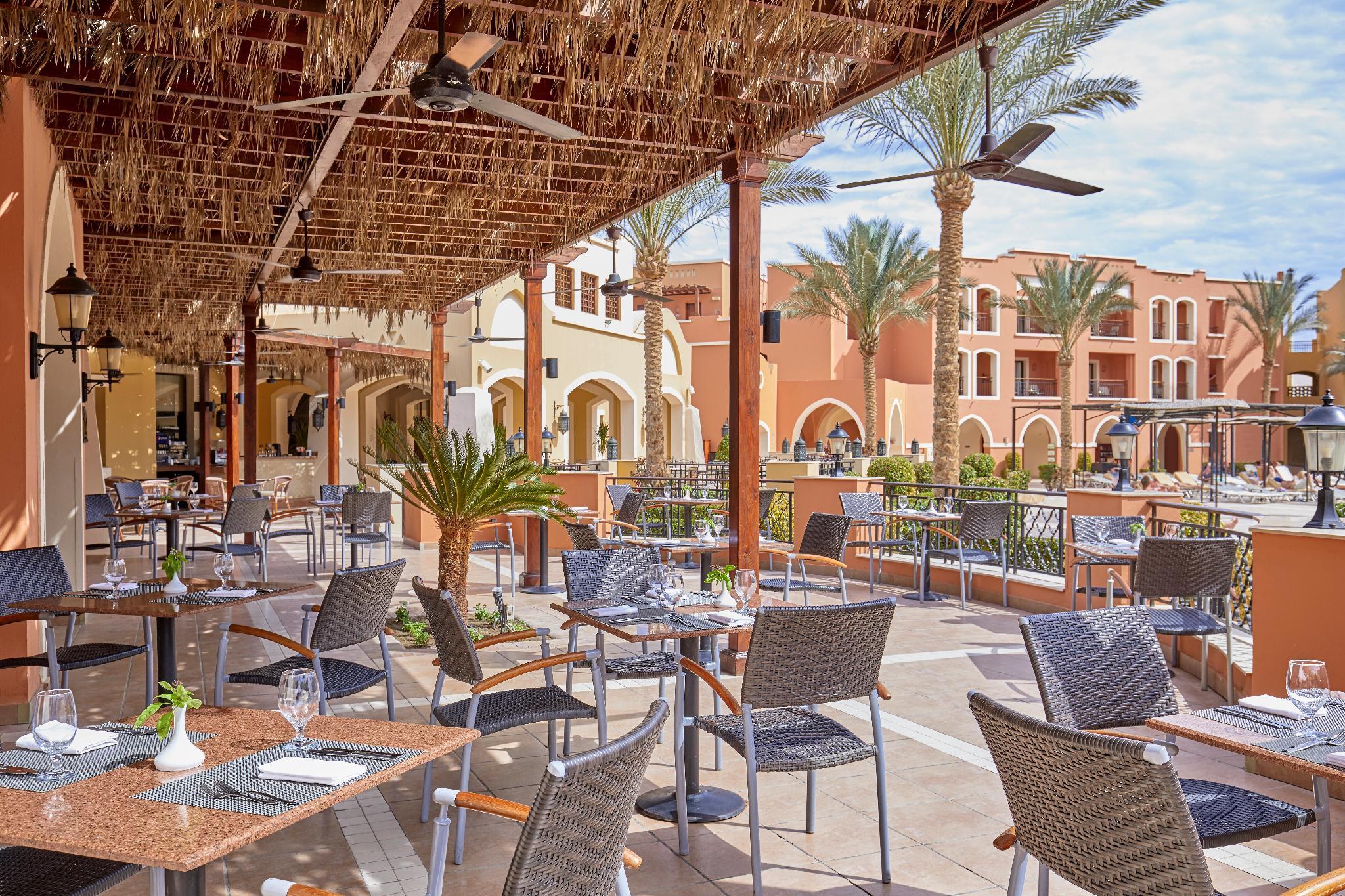 Hotel Jaz Dar El Madina Coraya Bay Exterior foto