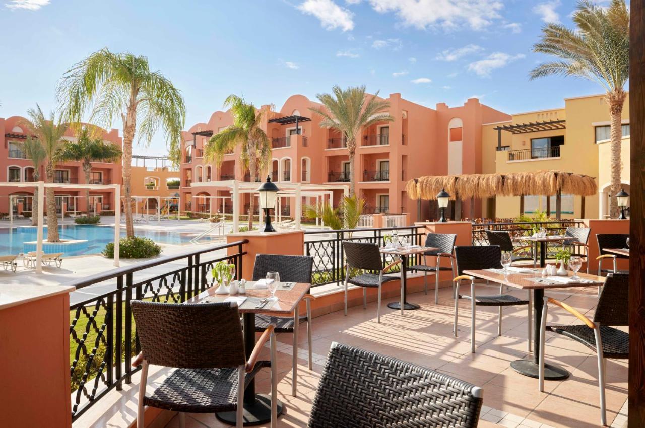 Hotel Jaz Dar El Madina Coraya Bay Exterior foto